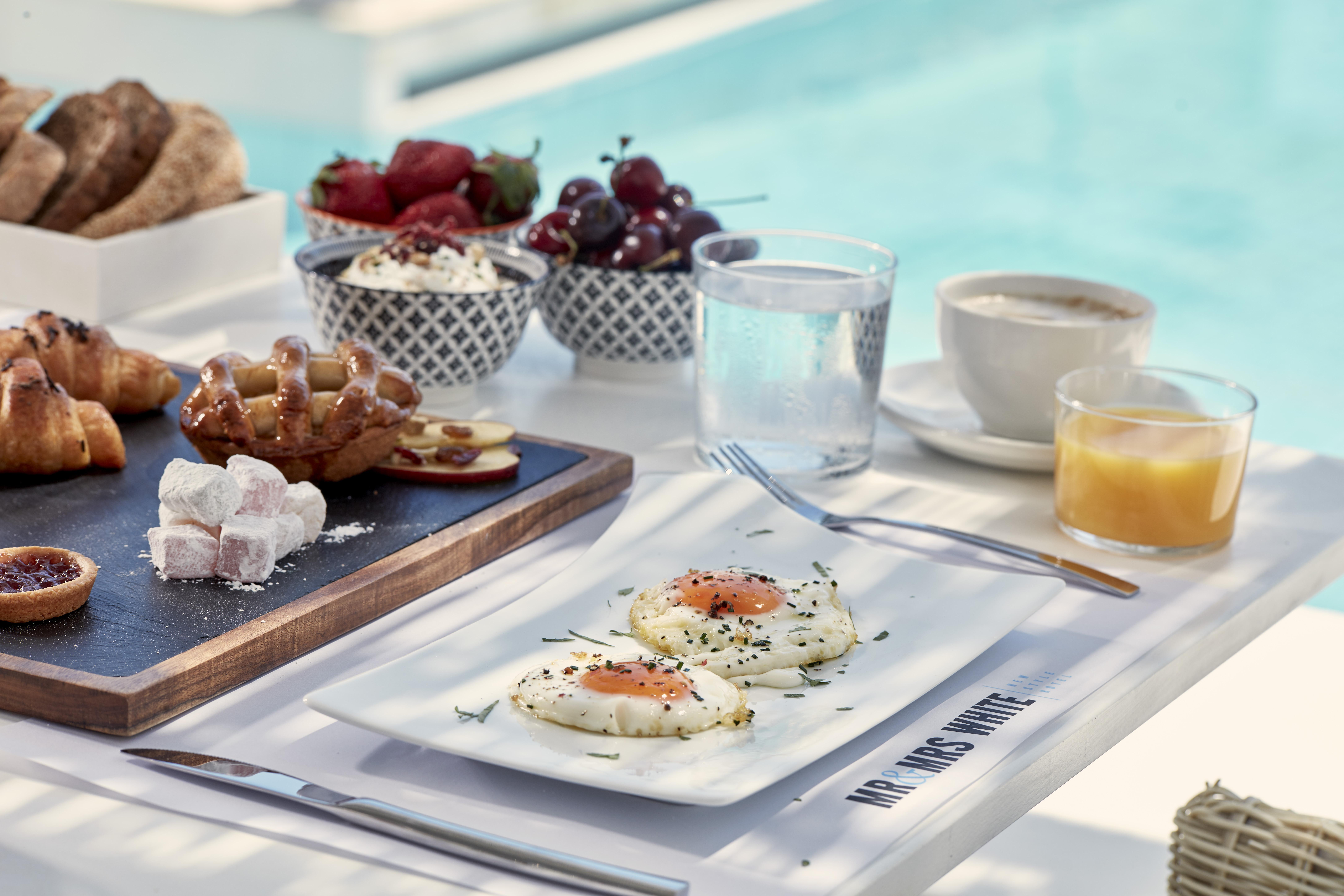 Mr And Mrs White Paros Hotel Náousa Exterior photo