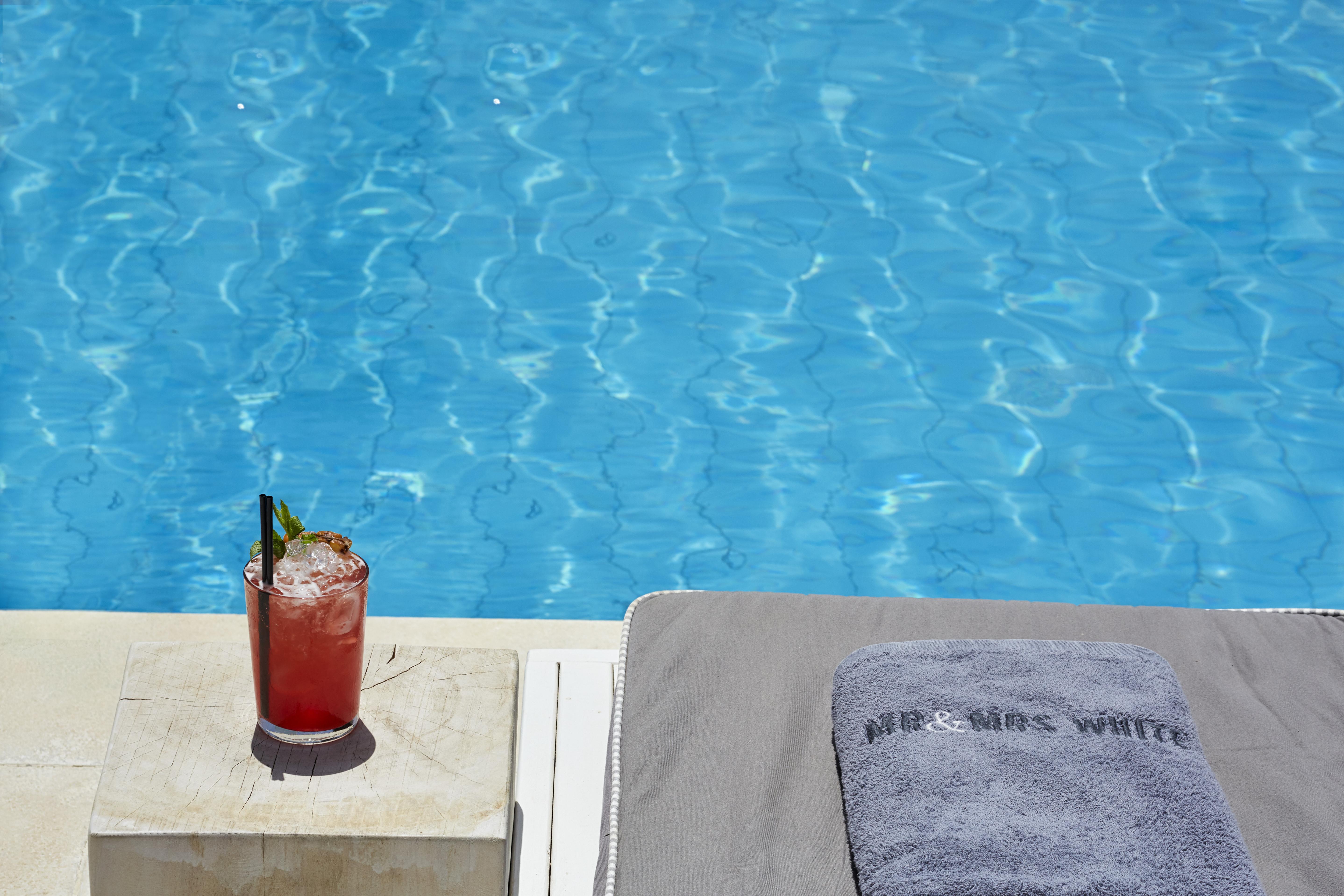 Mr And Mrs White Paros Hotel Náousa Exterior photo