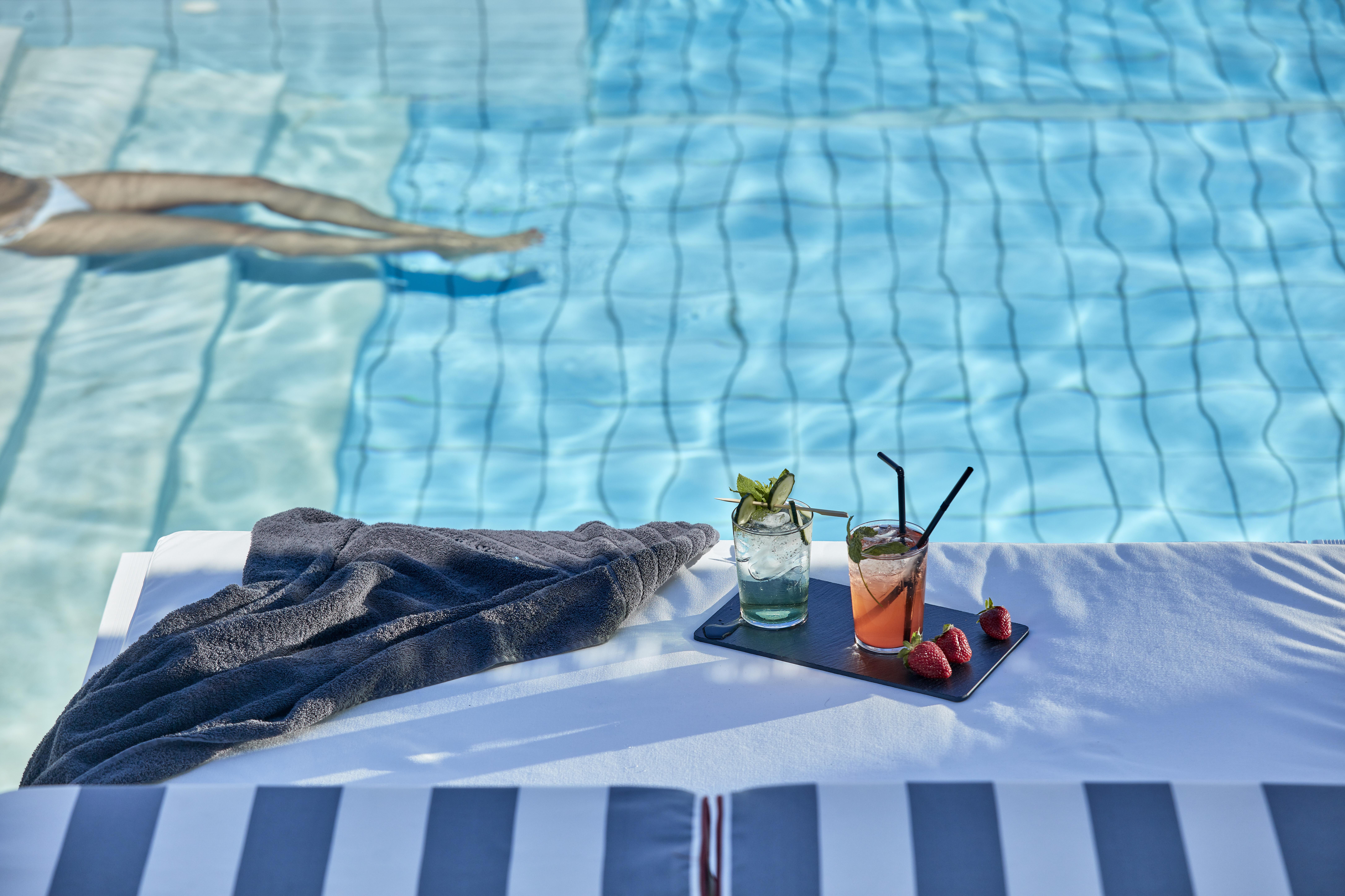 Mr And Mrs White Paros Hotel Náousa Exterior photo