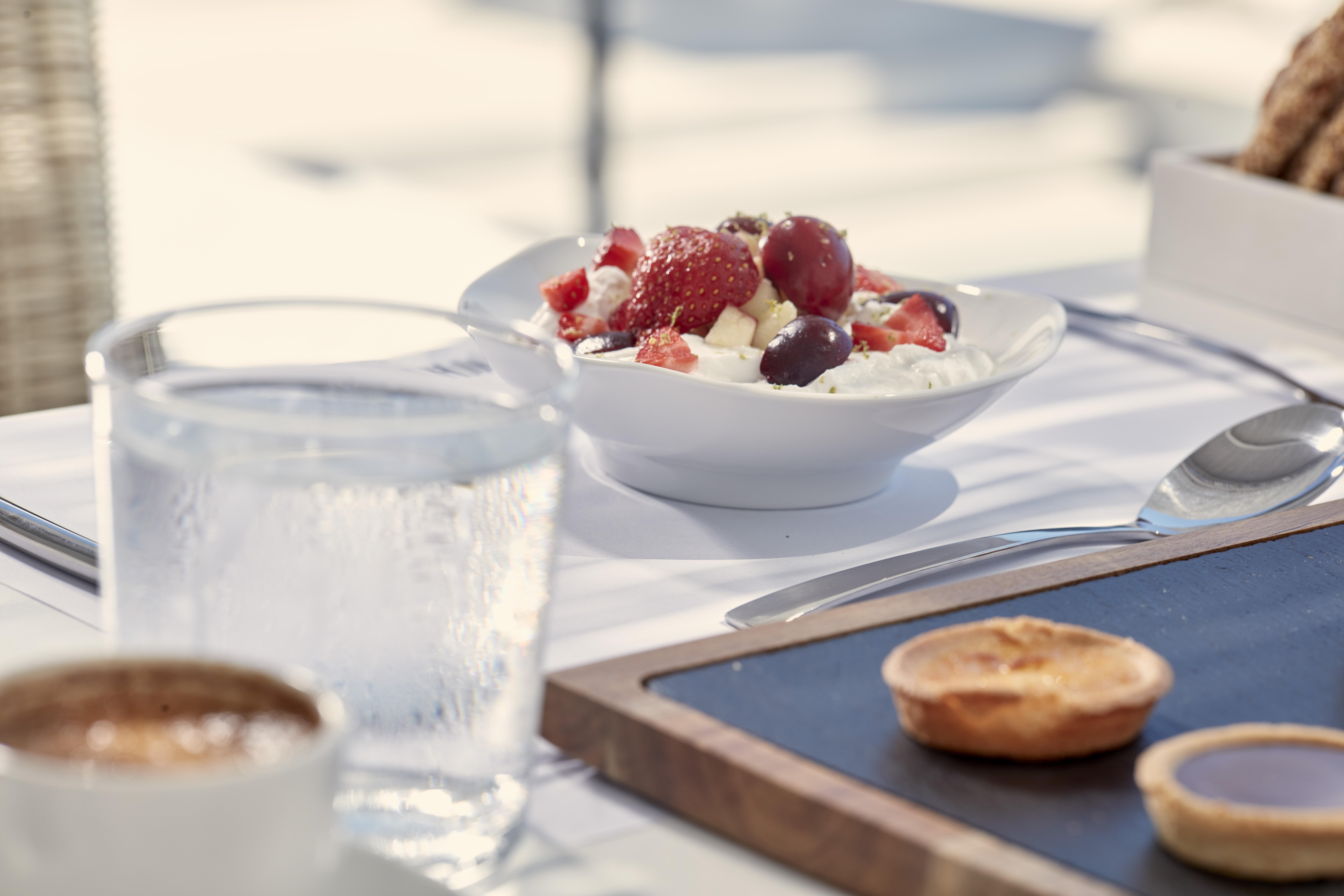 Mr And Mrs White Paros Hotel Náousa Exterior photo
