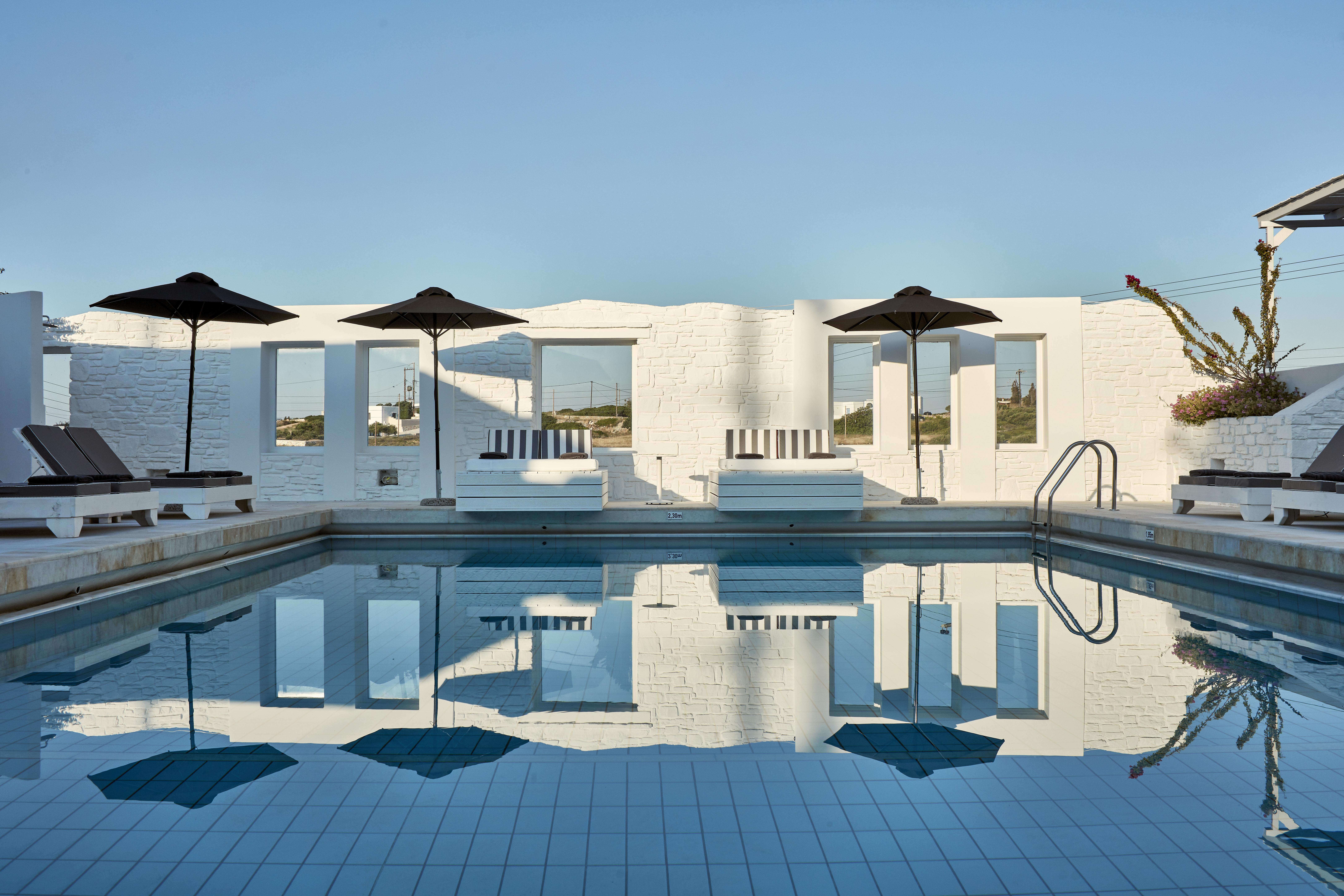 Mr And Mrs White Paros Hotel Náousa Exterior photo