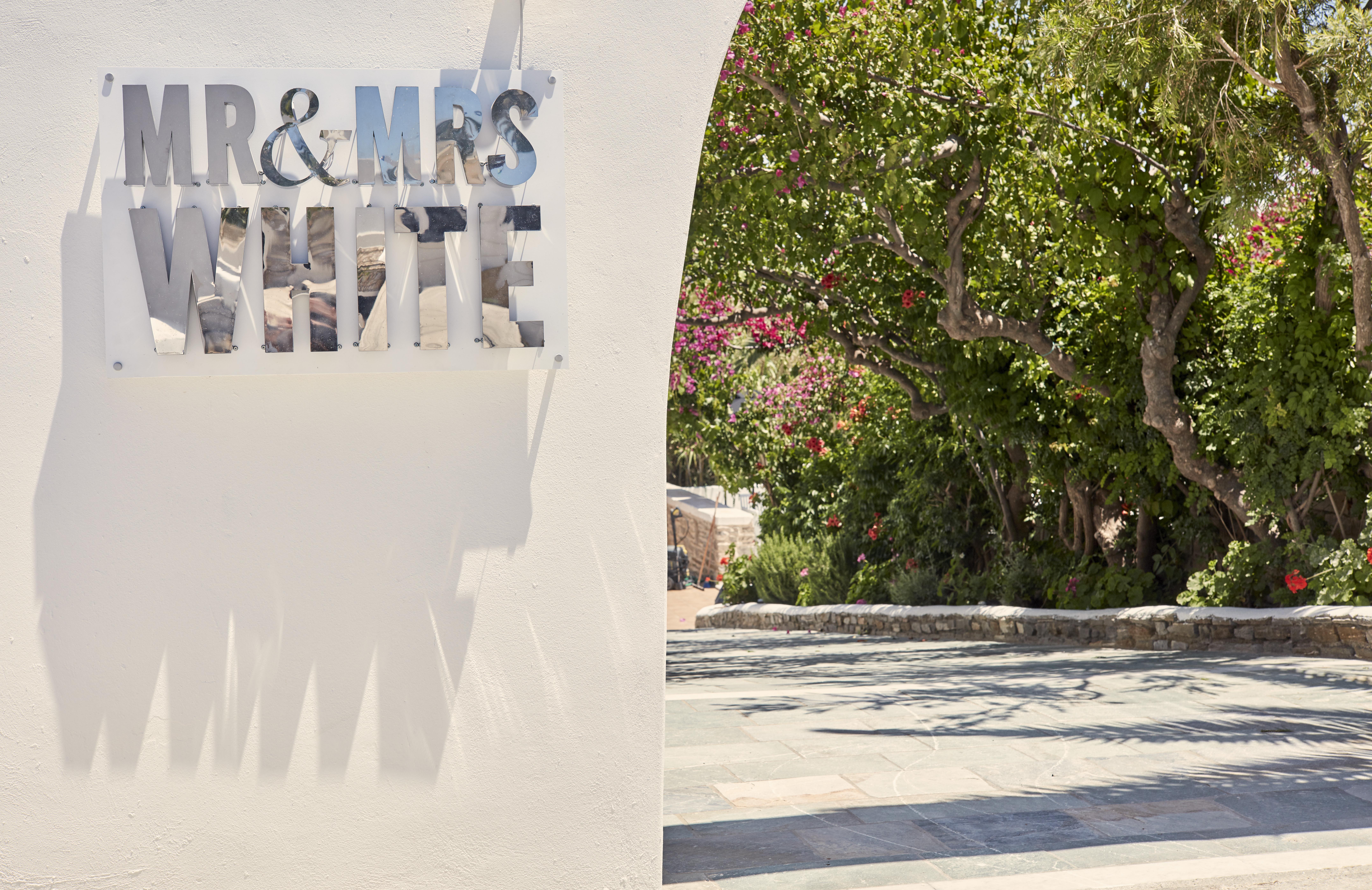 Mr And Mrs White Paros Hotel Náousa Exterior photo