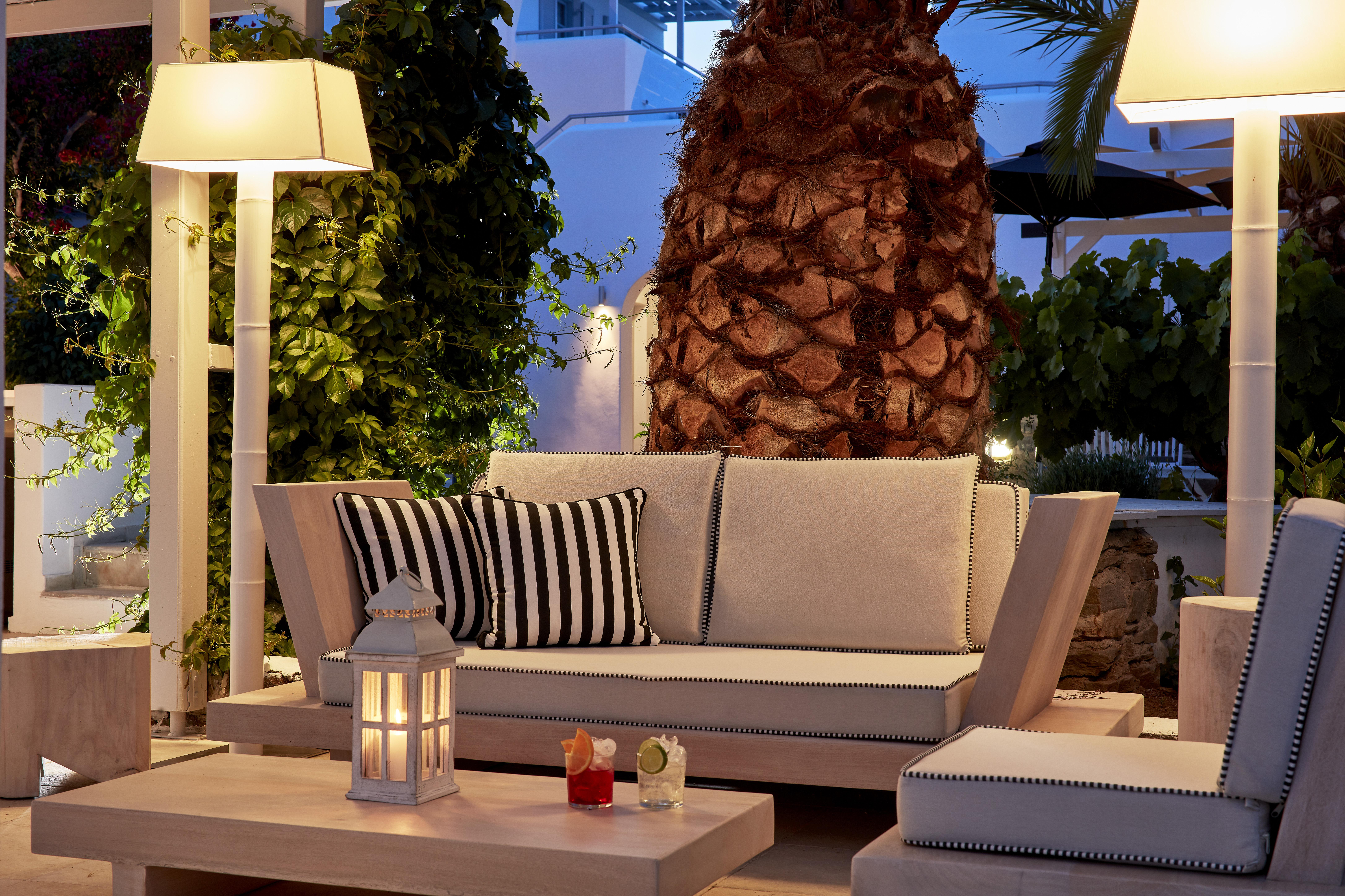Mr And Mrs White Paros Hotel Náousa Exterior photo