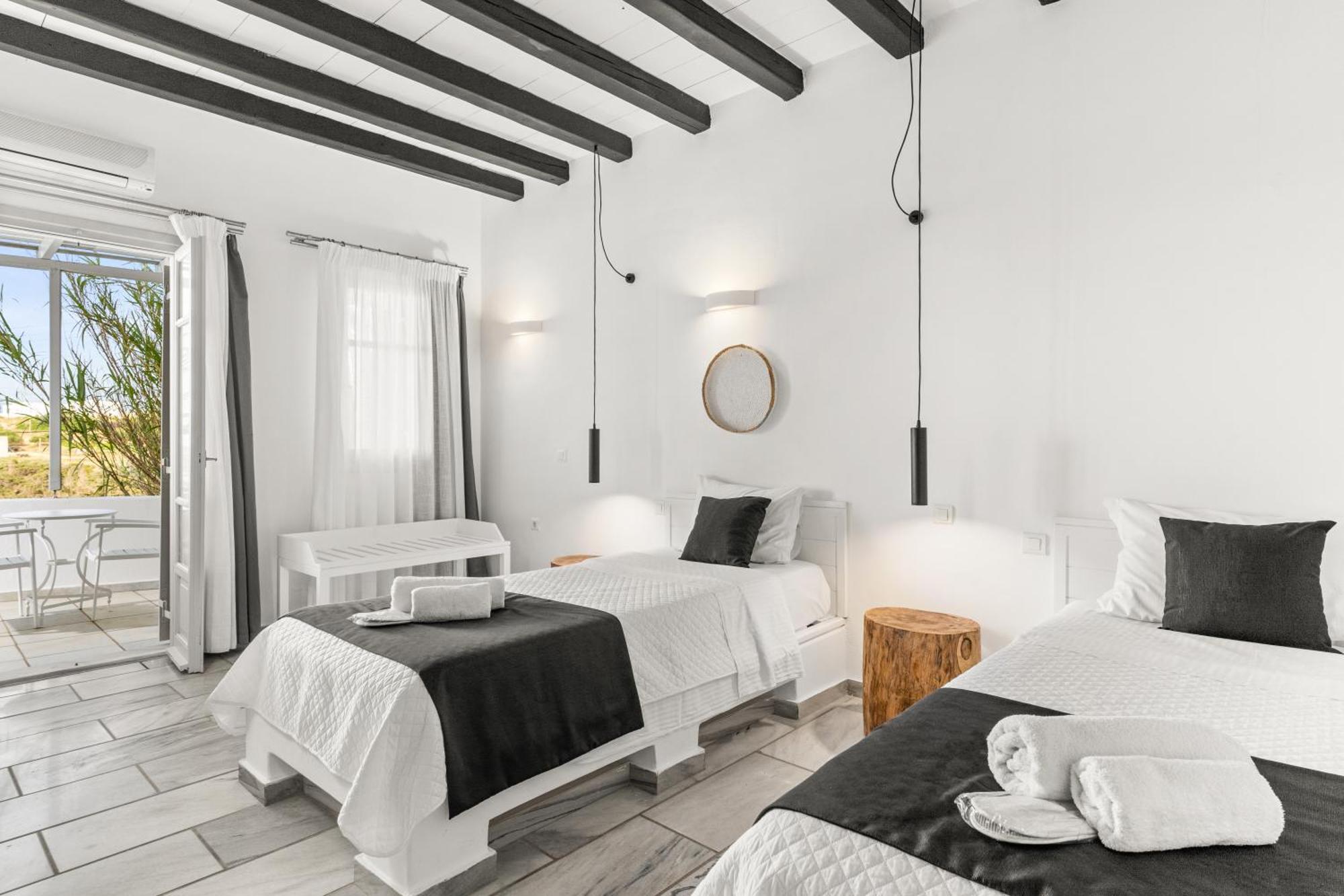 Mr And Mrs White Paros Hotel Náousa Exterior photo