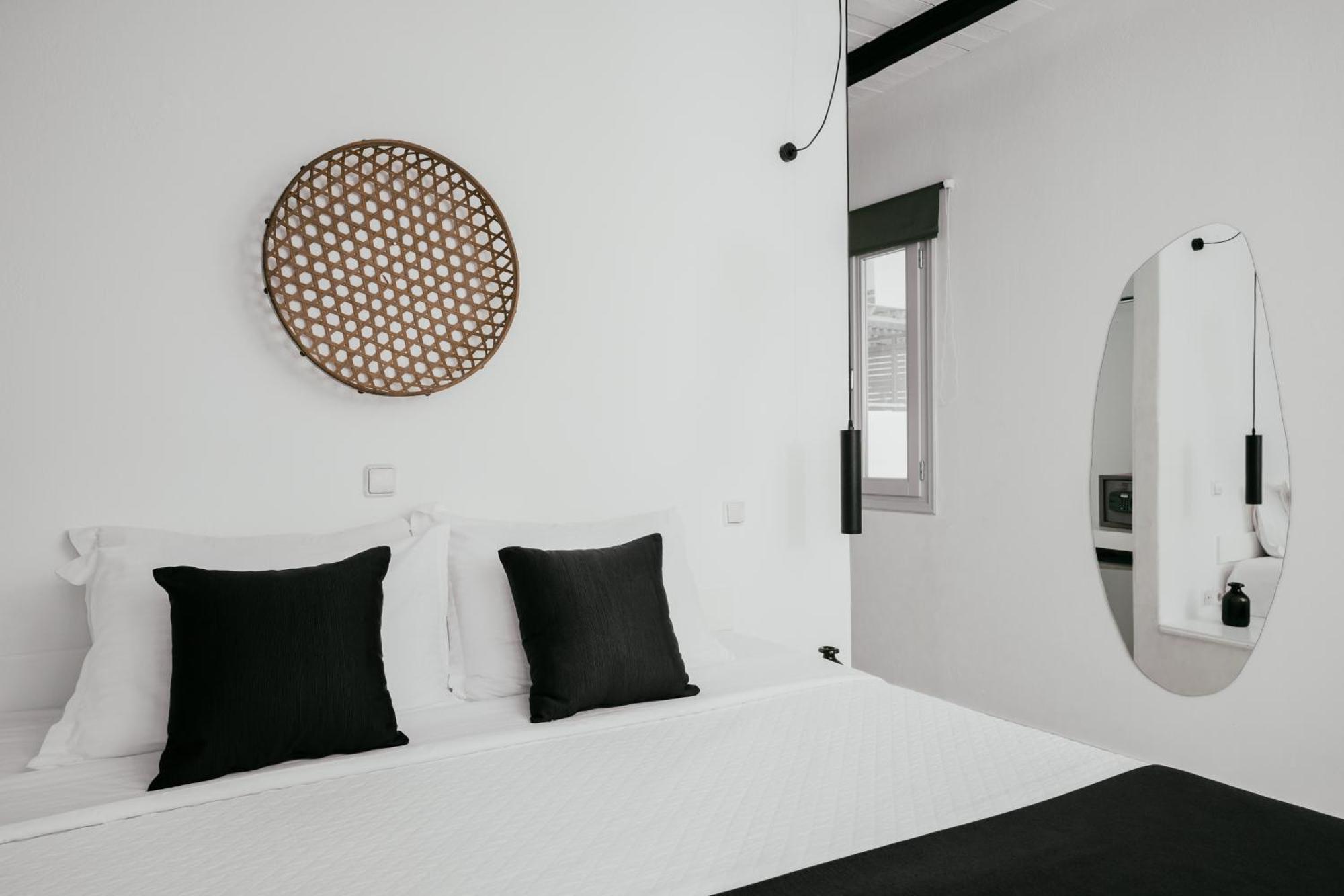 Mr And Mrs White Paros Hotel Náousa Exterior photo