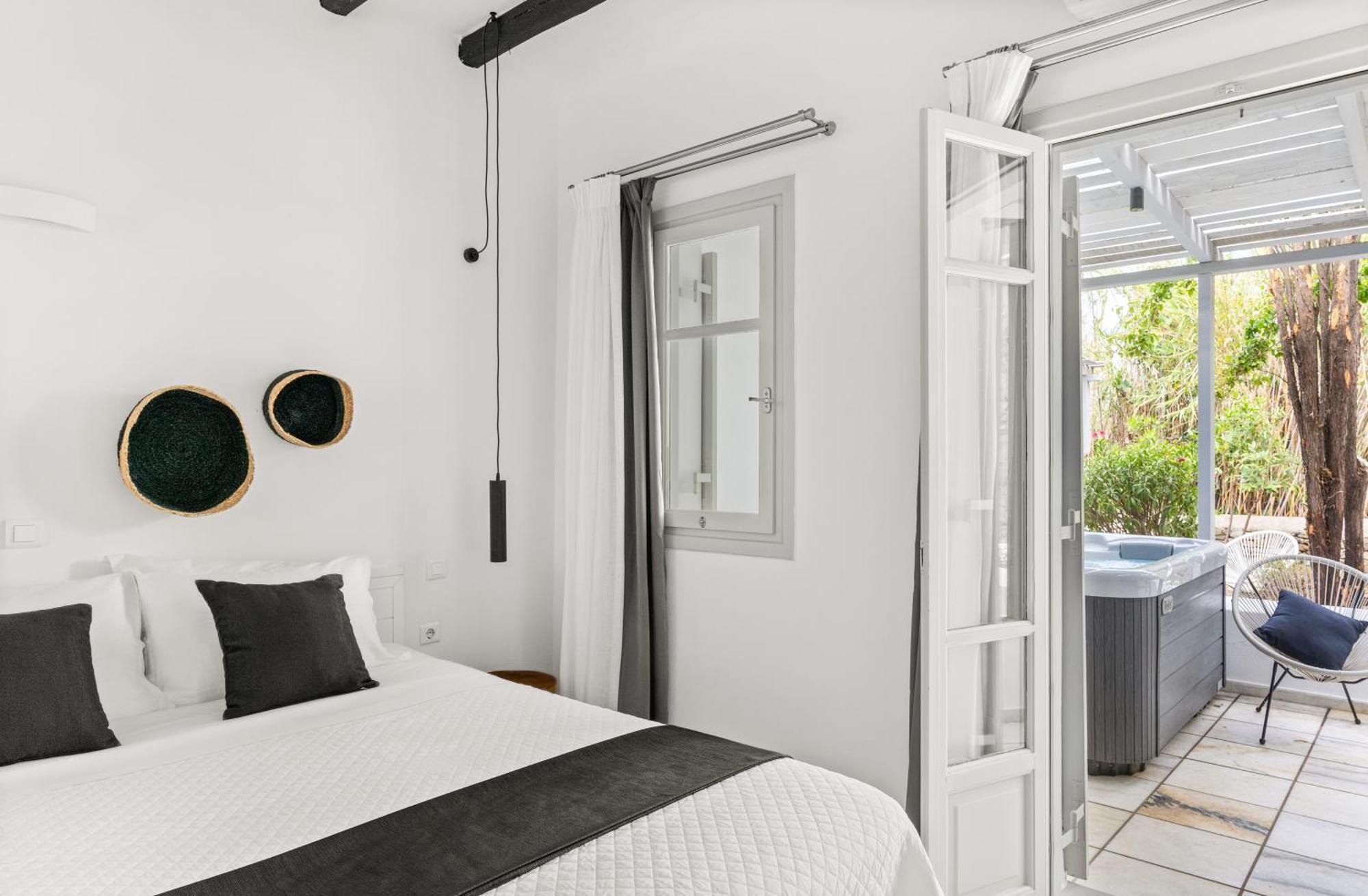 Mr And Mrs White Paros Hotel Náousa Exterior photo