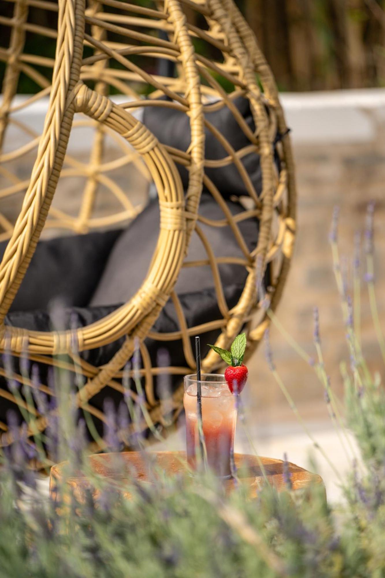 Mr And Mrs White Paros Hotel Náousa Exterior photo